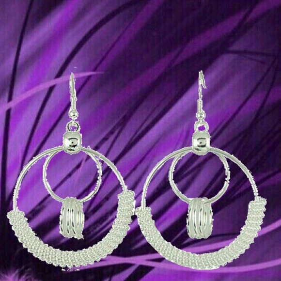 Big Hoop Vintage Earrings - Picture 1 of 5